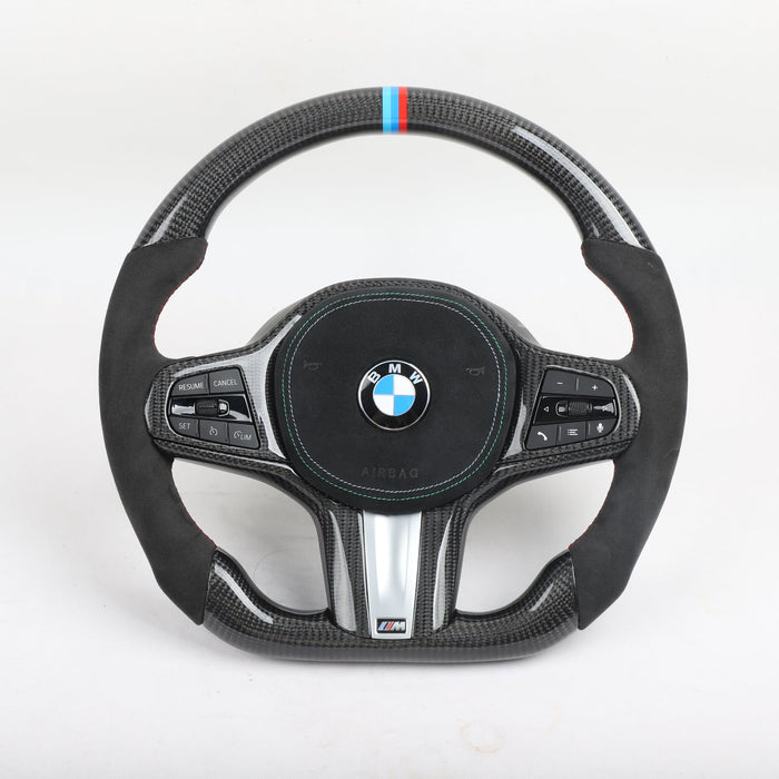 BMW Custom-Lenkrad mit Carbon und farbiger Mittelmarkierung