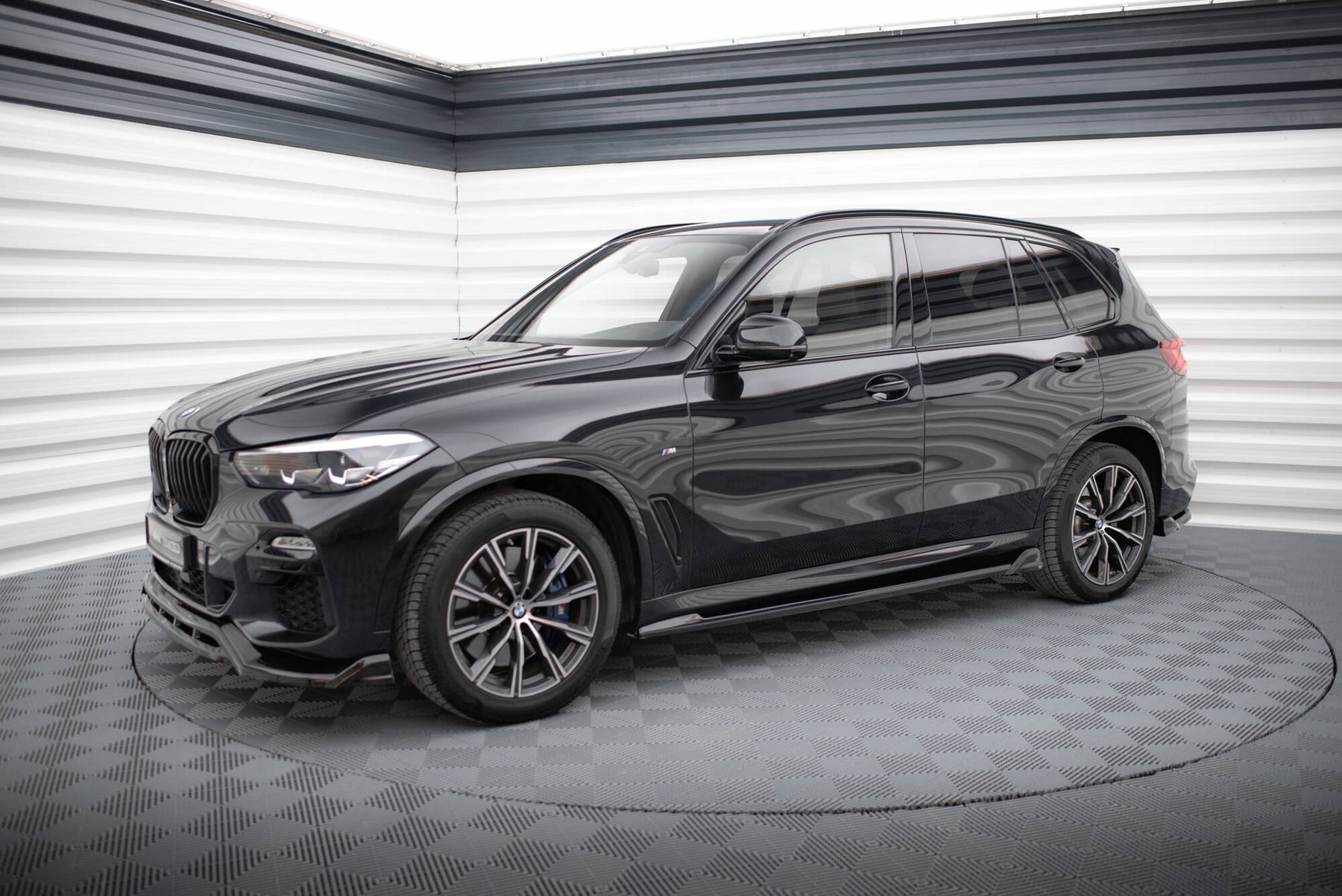 BMW X5 G05 mit Maxton Design Bodykit