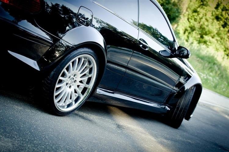 Maxton Design BODYKIT + MASKE MERCEDES CLK W209 BLACK SERIES LOOK