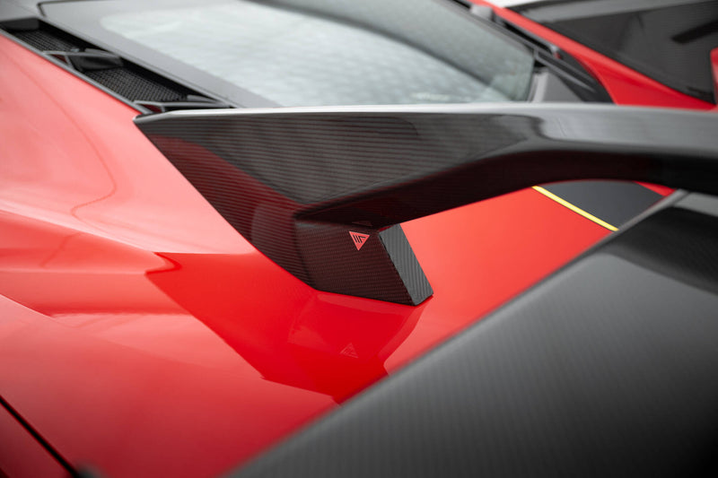 Maxton Design Carbon Spoiler + LED Chevrolet Corvette C8