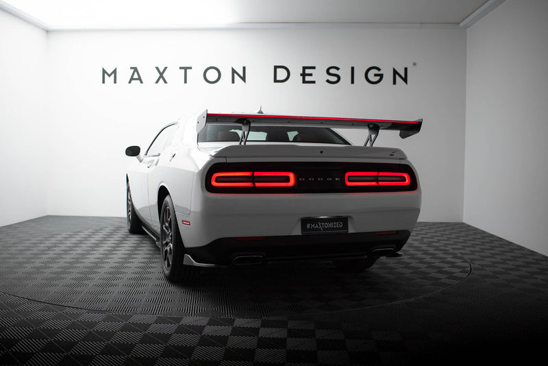 Maxton Design Carbon Spoiler + LED Dodge Challenger Mk3