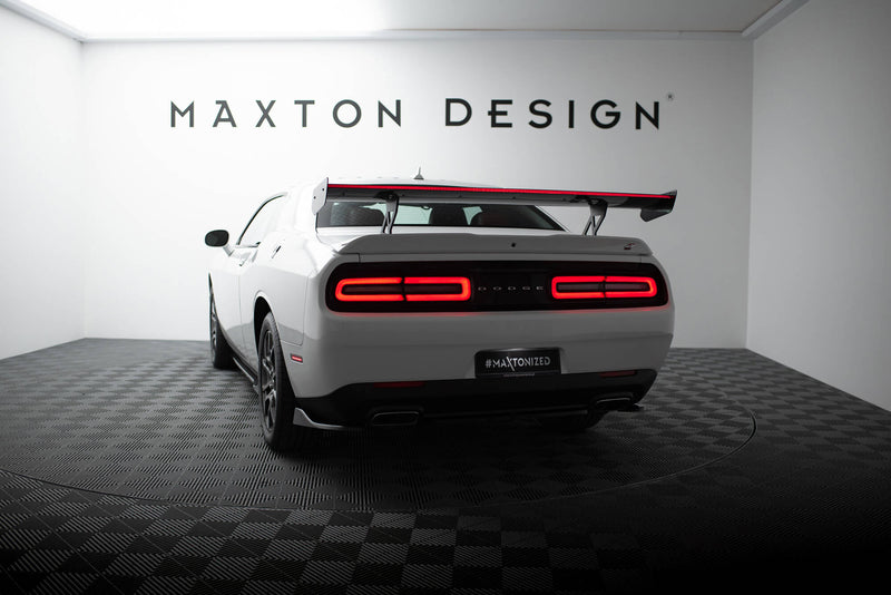 Maxton Design Carbon Spoiler + LED Dodge Challenger Mk3