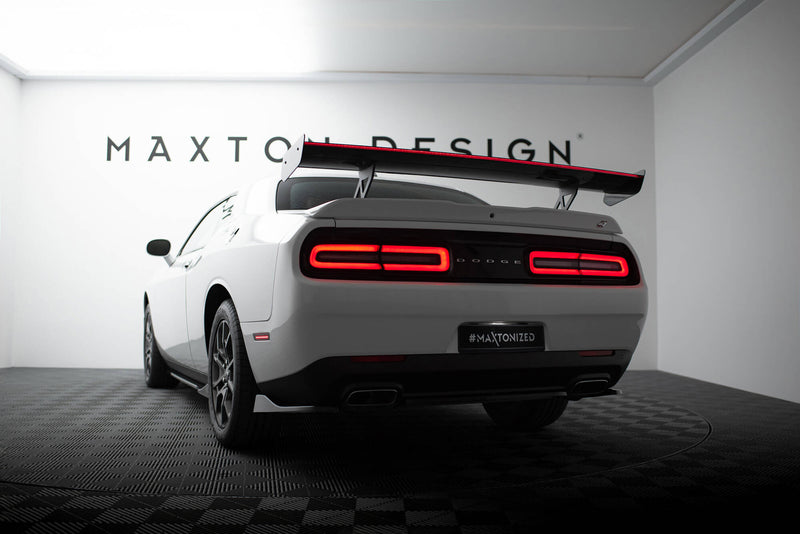 Maxton Design Carbon Spoiler + LED Dodge Challenger Mk3