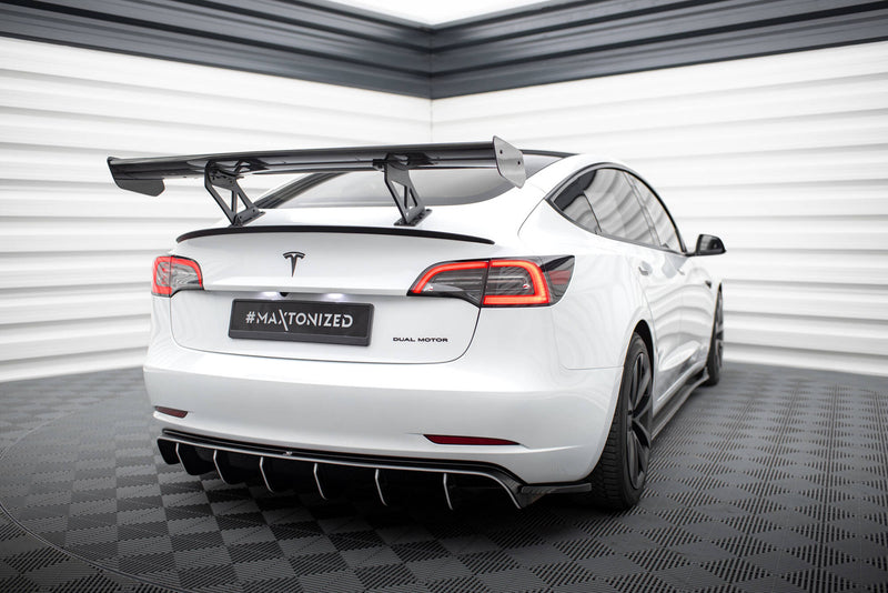 Maxton Design Carbon Spoiler  Tesla Model 3