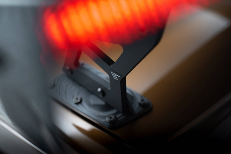 Maxton Design Carbon Spoiler With External Brackets Uprights + LED BMW 3 Coupe E46