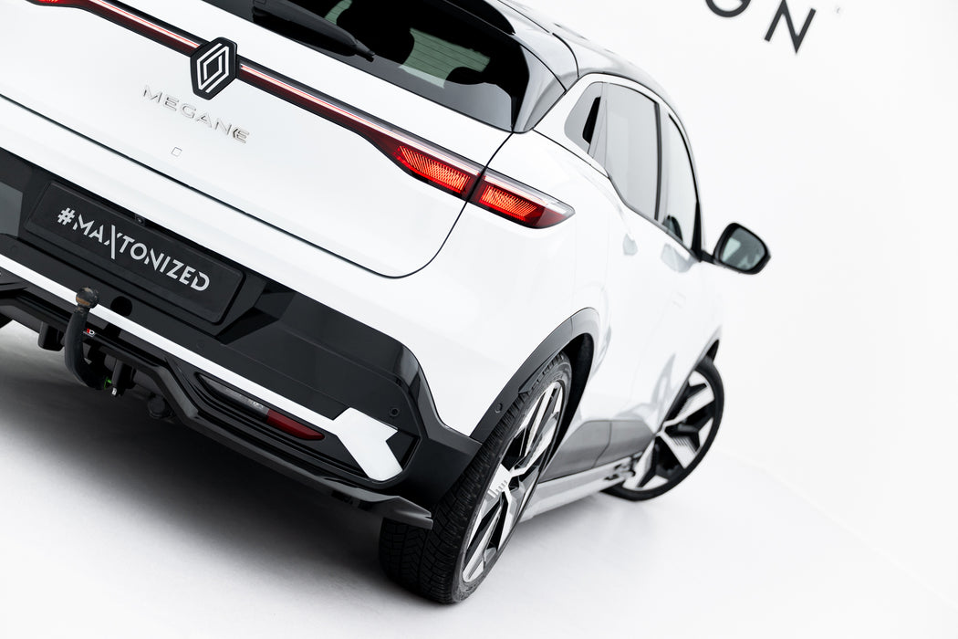 Maxton Design Zentrale Hinten Splitter (mit einem vertikalem balken) Renault Megane E-Tech Electric Mk1