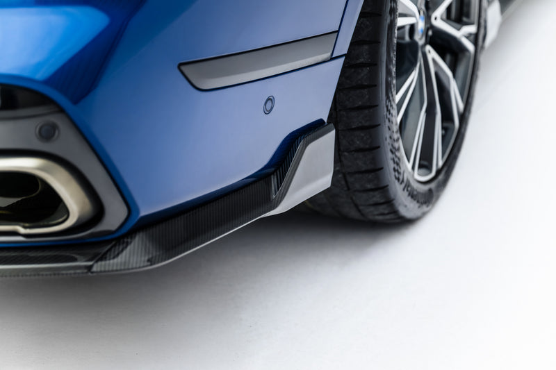 Maxton Design Prepreg Carbon Fiber Rear Diffuser BMW X7 M-Pack G07 / G07 Facelift (version with towbar)