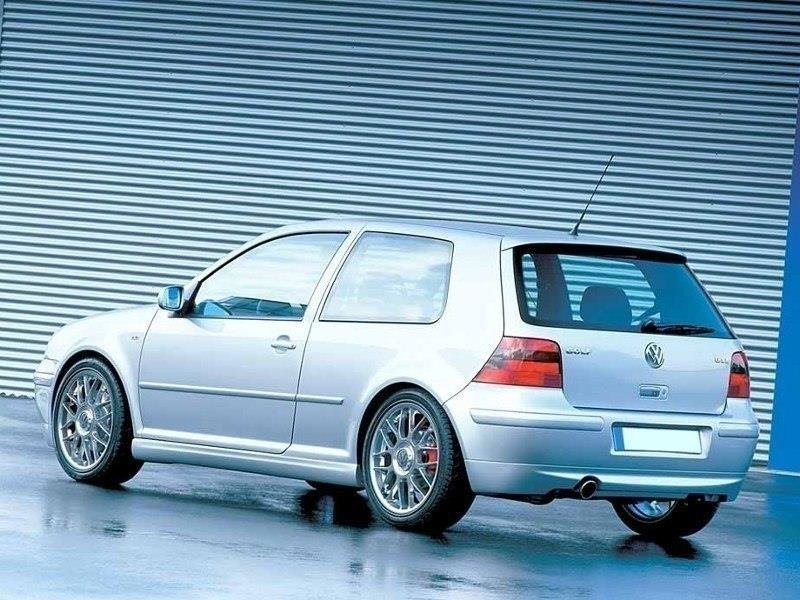 Maxton Design HECKSCHÜRZE VW GOLF 4 25'TH ANNIVERSARY LOOK (mit Auspuffloch)