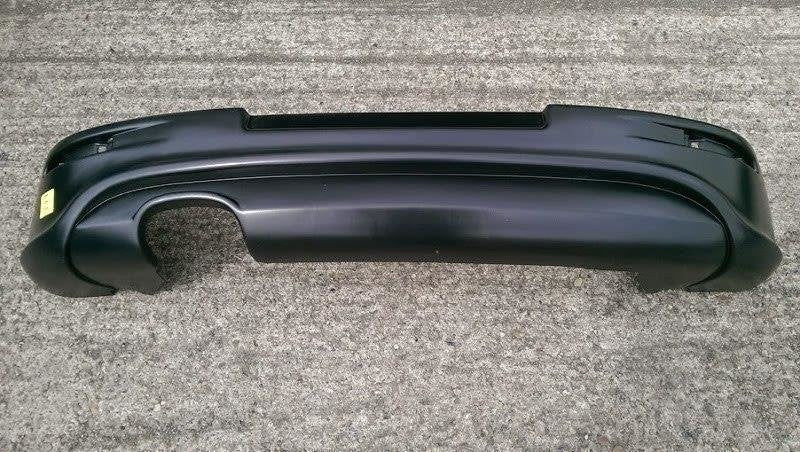 Maxton Design HECKSCHÜRZE VW GOLF V R32 (mit 1 Auspuffloch, für GTI Auspuff)