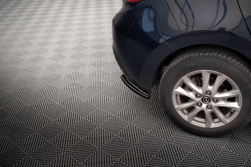 Maxton Design Heck Diffusor Seite Mazda 3 Mk3