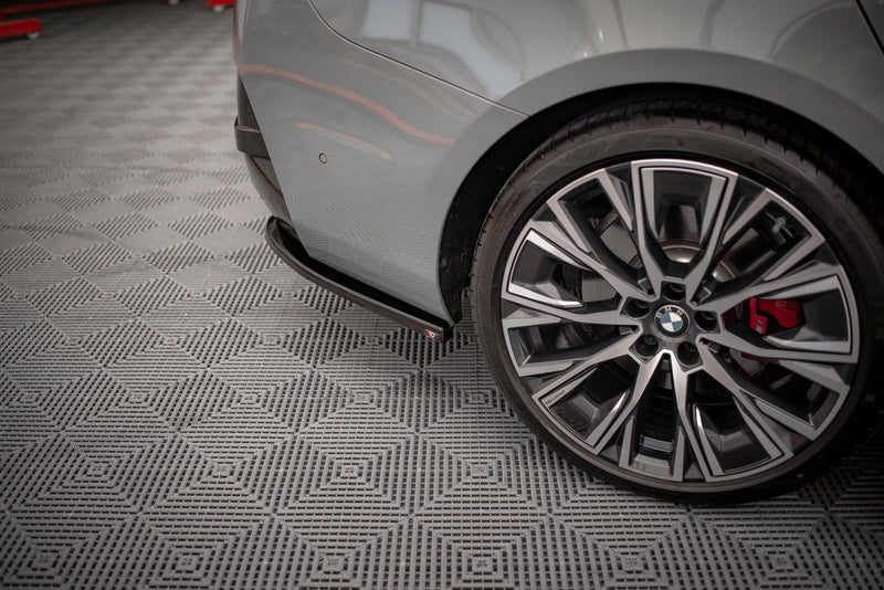 Maxton Design Heck Diffusor Seite V.1 BMW 4 Gran Coupe M-Pack G26