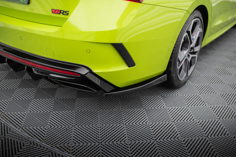 Maxton Design Heck Diffusor Seite V.4 Skoda Octavia RS Mk4