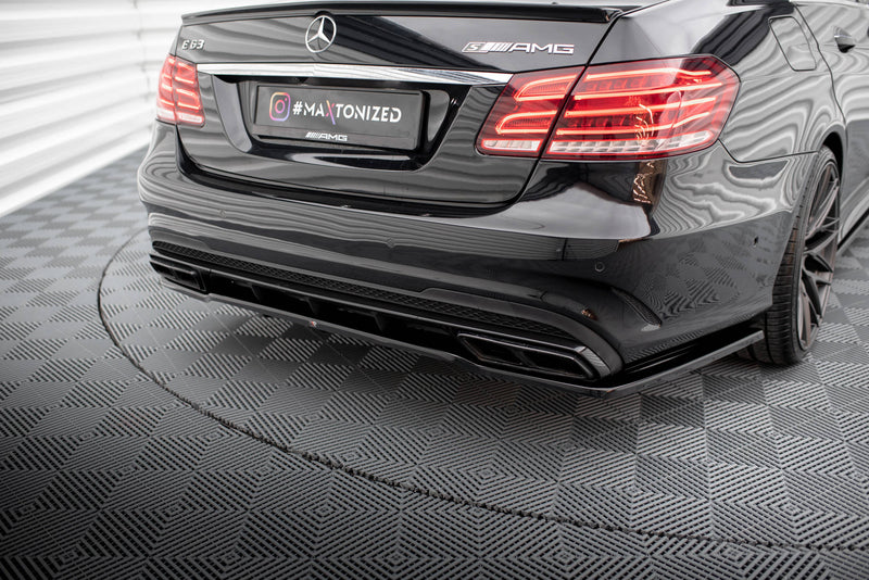 Maxton Design Hinten Splitter (mit einem vertikalem balken) Mercedes-Benz E63 AMG Sedan W212 Facelift