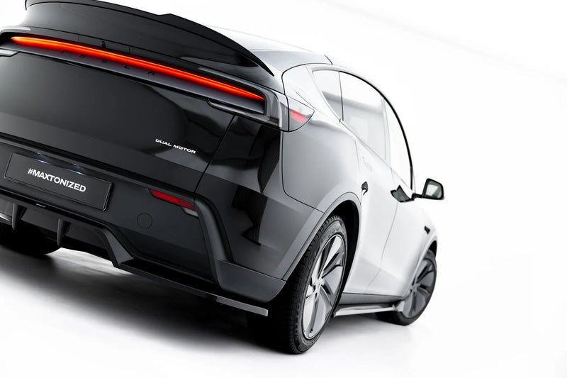 Maxton Design Rear Splitter (with a vertical bar) Tesla Model Y Premium Mk1 Facelift