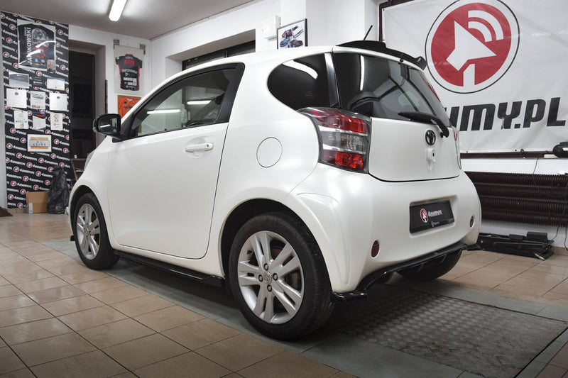 Maxton Design Hinten Splitter (mit einem vertikalem balken) Toyota IQ
