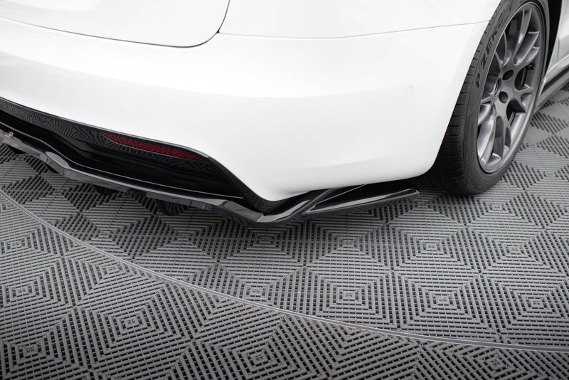 Maxton Design Hinten Splitter (mit einem vertikalem balken) V.2 Tesla Model S Plaid Mk1 Facelift