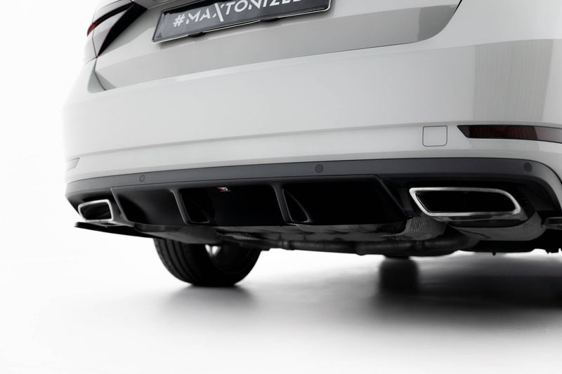 Maxton Design Heckansatz V.1 Skoda Superb Liftback / Combi Mk3