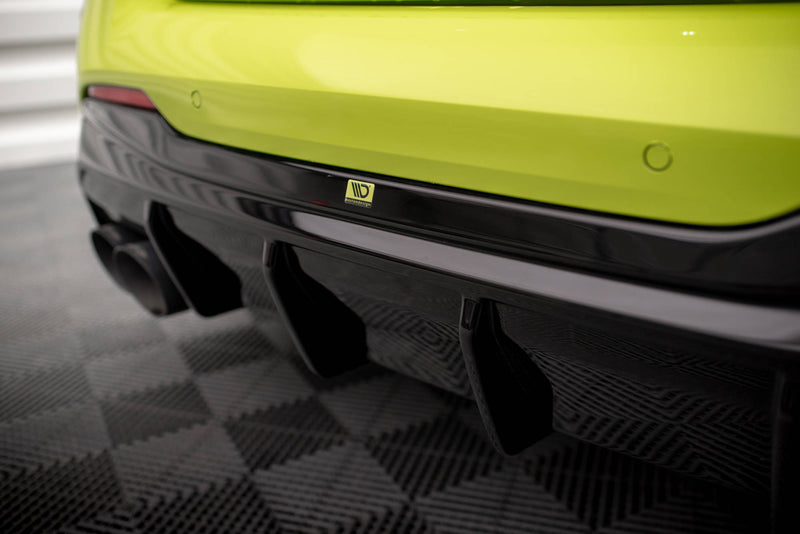 Maxton Design Heckansatz V.3 + Milltek Sport Auspuffverlängerung BMW 1 M135i / 128ti F40