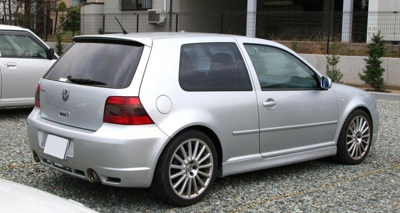 Maxton Design SEITENSCHWELLER GOLF 4 3 TÜRER < R32 LOOK >