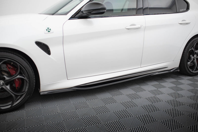 Maxton Design Seitenschweller Diffusor Alfa Romeo Giulia Quadrifoglio