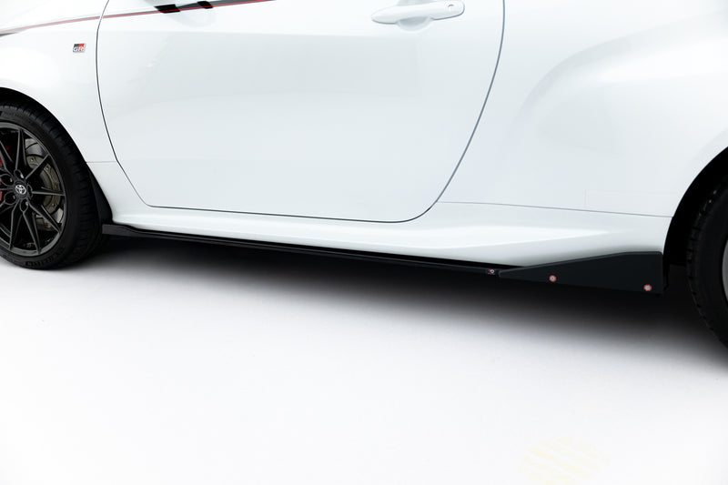 Maxton Design Seitenschweller Diffusor V.2 + Flaps Toyota GR Yaris Mk4