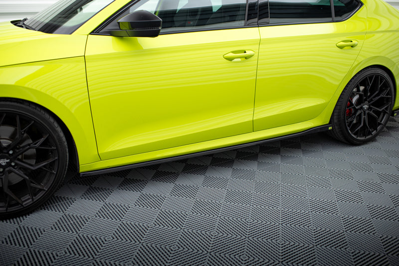 Maxton Design Side Skirt Diffuser V.2 Skoda Octavia RS Mk4