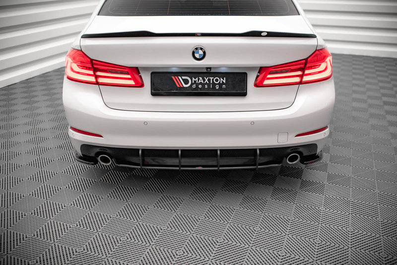 Maxton Design Street Pro Heckschurze BMW 5 Sedan G30