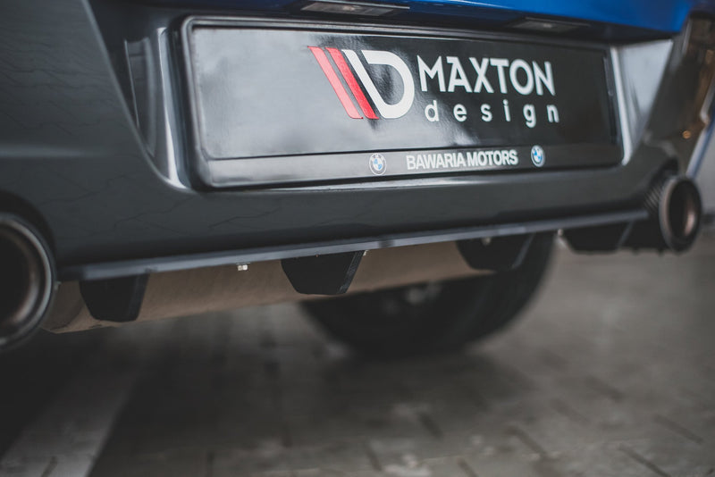 Maxton Design Street Pro Heckschurze BMW M135i F20