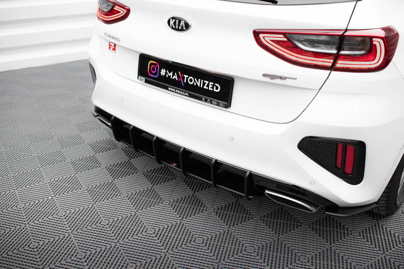 Maxton Design Street Pro Heckschurze Kia Ceed GT Mk3