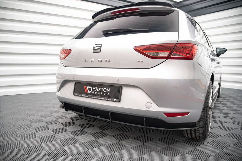 Maxton Design Street Pro Heckschurze Seat Leon Hatchback Mk3