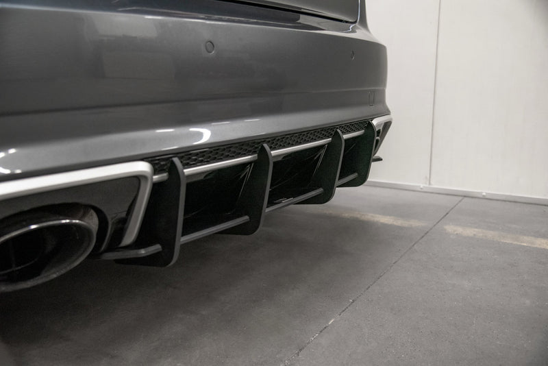 Maxton Design Rennen Haltbarkeit Heckschurze V.1 Audi RS3 8V Sportback