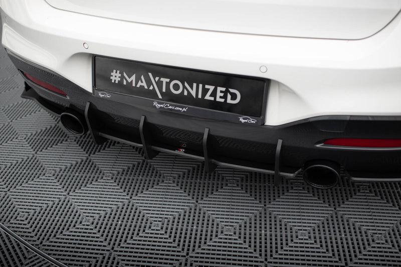 Maxton Design Street Pro Heckschurze V.3 BMW M140i