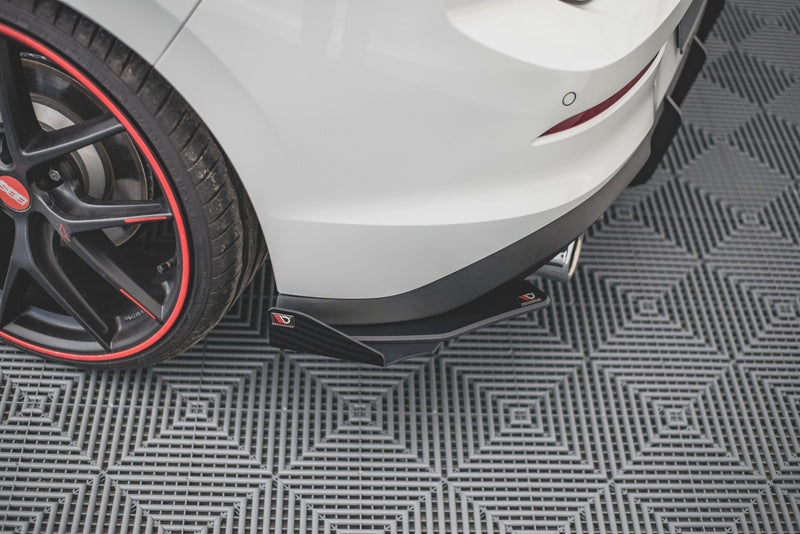 Maxton Design Street Pro Heck Diffusor Seite + Flaps Volkswagen Golf GTI / GTE Mk8
