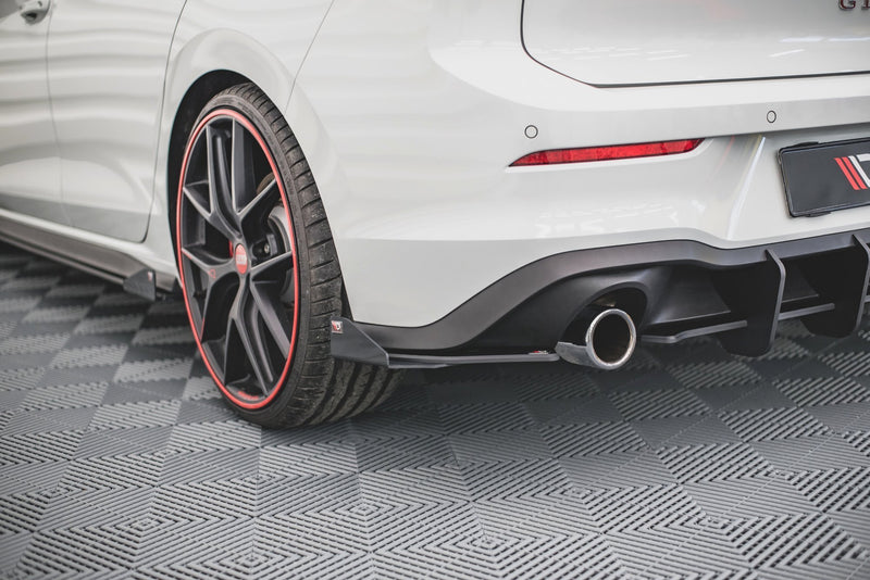 Maxton Design Street Pro Heck Diffusor Seite + Flaps Volkswagen Golf GTI / GTE Mk8