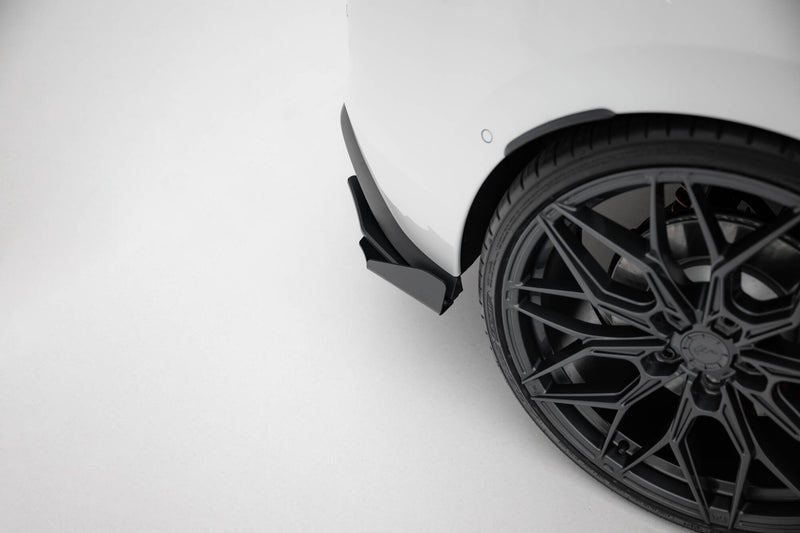 Maxton Design Street Pro Heck Diffusor Seite + Flaps Volkswagen Golf GTI / GTE Mk8