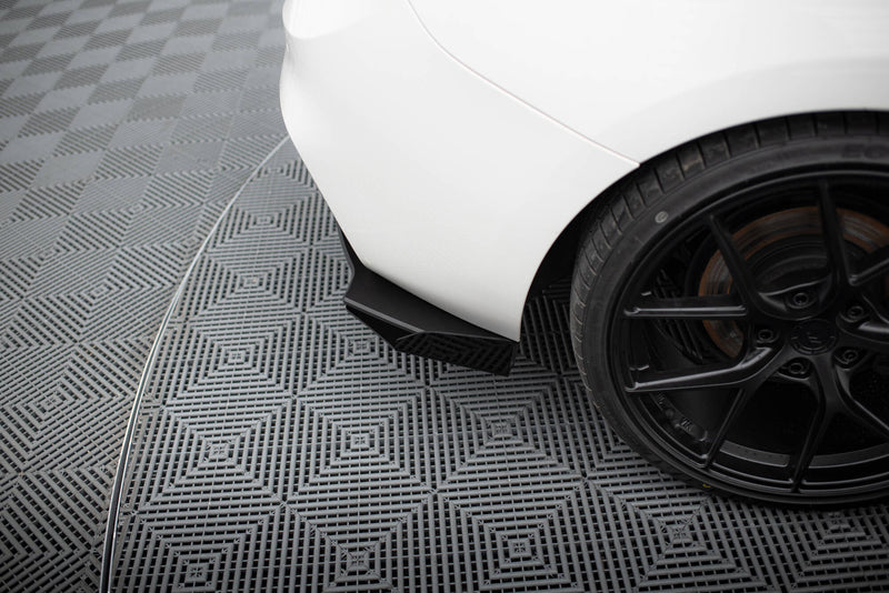 Maxton Design Street Pro Rear Diffuser Side V.2 + Flaps BMW 1 F20 M140i