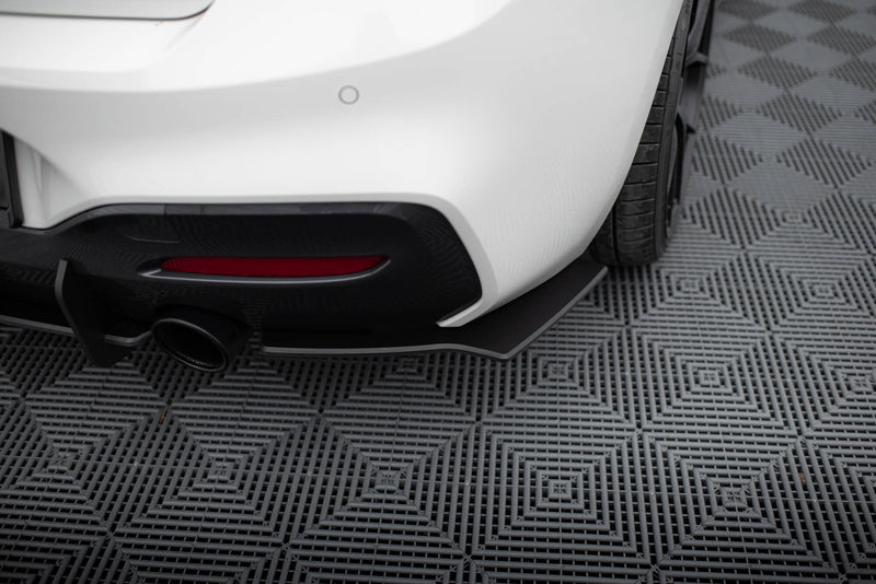 Maxton Design Street Pro Heck Diffusor Seite V.2 BMW 1 F20 M140i