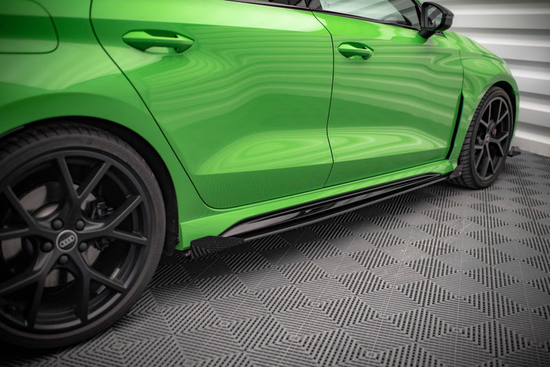 Maxton Design Street Pro Seitenschweller Diffusor + Flaps Audi RS3 Sedan 8Y