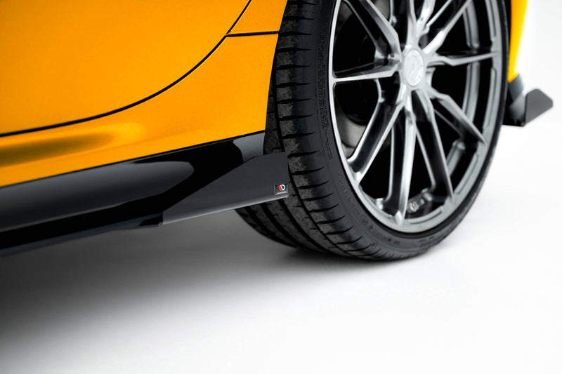 Maxton Design Street Pro Seitenschweller Diffusor + Flaps BMW 1 M-Pack F70