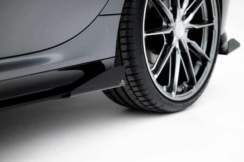 Maxton Design Street Pro Side Skirts Diffuser + Flaps BMW M135i F70