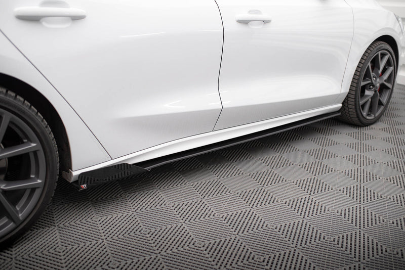 Maxton Design Street Pro Seitenschweller Diffusor + Flaps Ford Focus ST / ST-Line Mk4