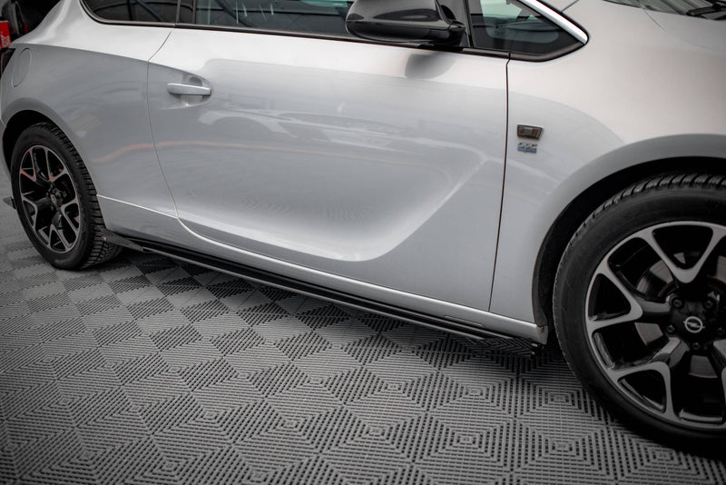 Maxton Design Street Pro Side Skirt Diffuser + Flaps Opel Astra GTC OPC-Line J