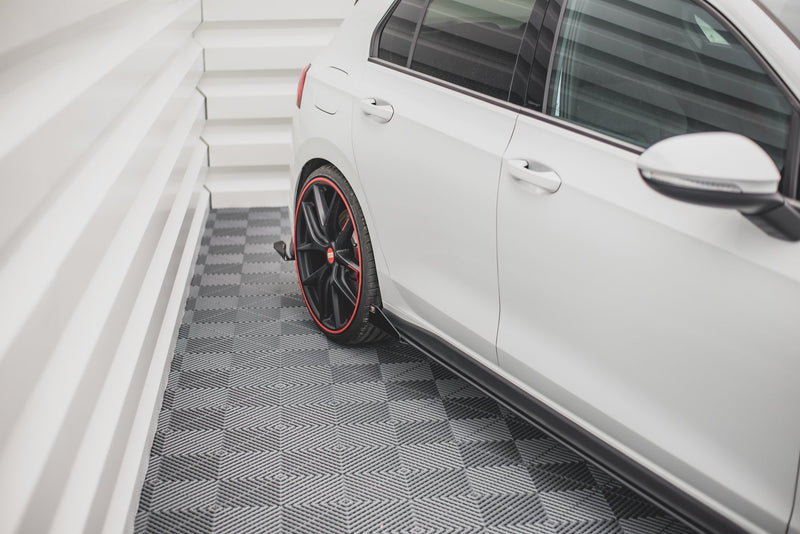 Maxton Design Street Pro Seitenschweller Diffusor + Flaps Volkswagen Golf GTI / GTE / GTI Clubsport / R-Line Mk8