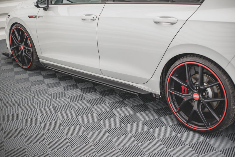 Maxton Design Street Pro Seitenschweller Diffusor + Flaps Volkswagen Golf GTI / GTE / GTI Clubsport / R-Line Mk8