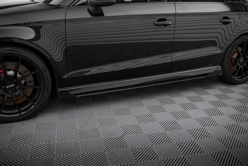 Maxton Design Street Pro Seitenschweller Diffusor V.1 + Flaps Audi RS3 Sedan 8V Facelift