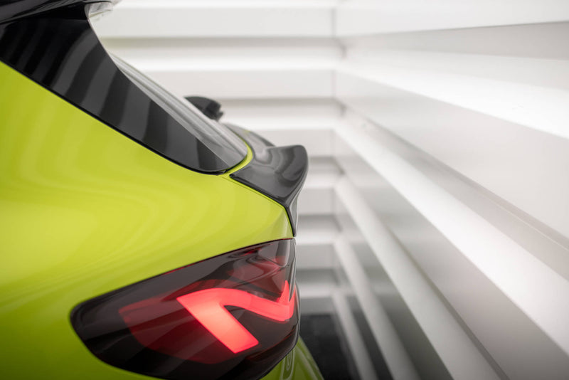 Maxton Design Die Erweiterung der Heckscheibe BMW 1 M-Pack / M135i / 128ti F40