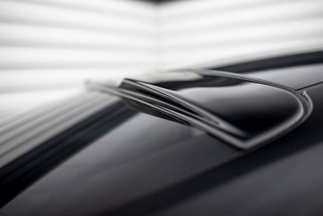 Maxton Design Die Erweiterung der Heckscheibe Porsche 911 992 GT3