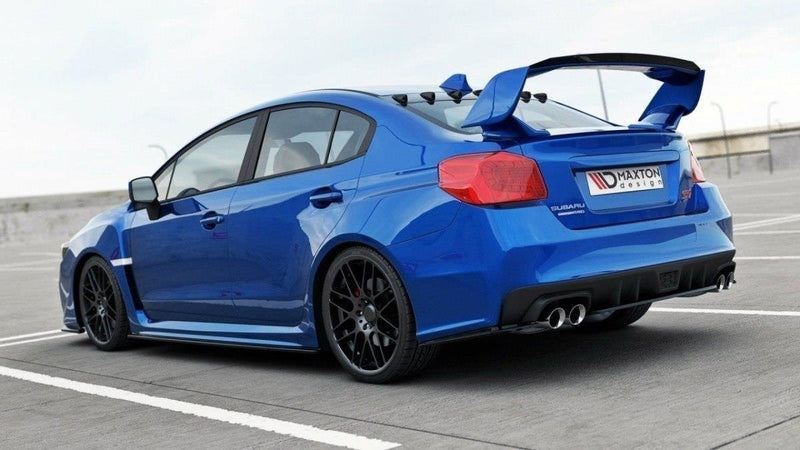 Maxton Design Die Erweiterung der Heckscheibe Subaru WRX STI